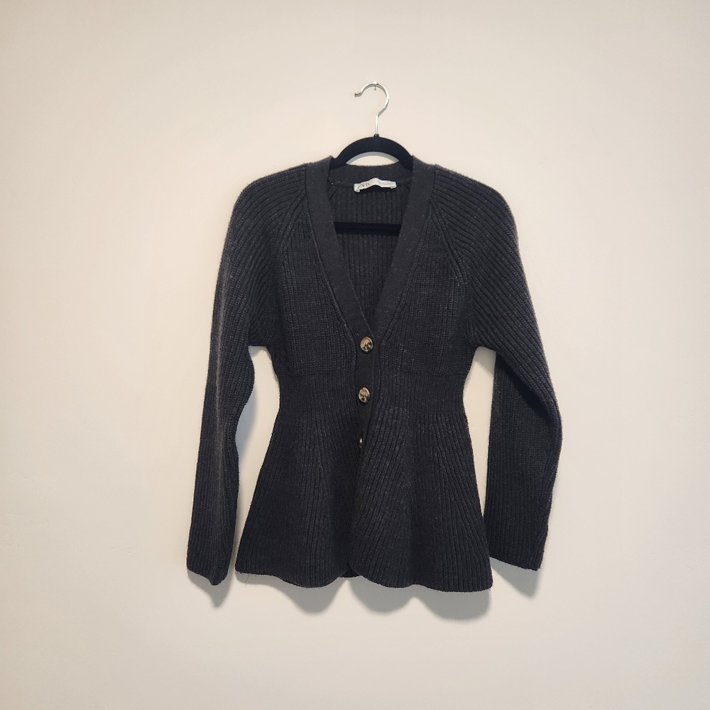 Zara Peplum Ribbed Wool Blend Cardigan Sweater Charcoal Grey Size Medium - Picture 2 of 7